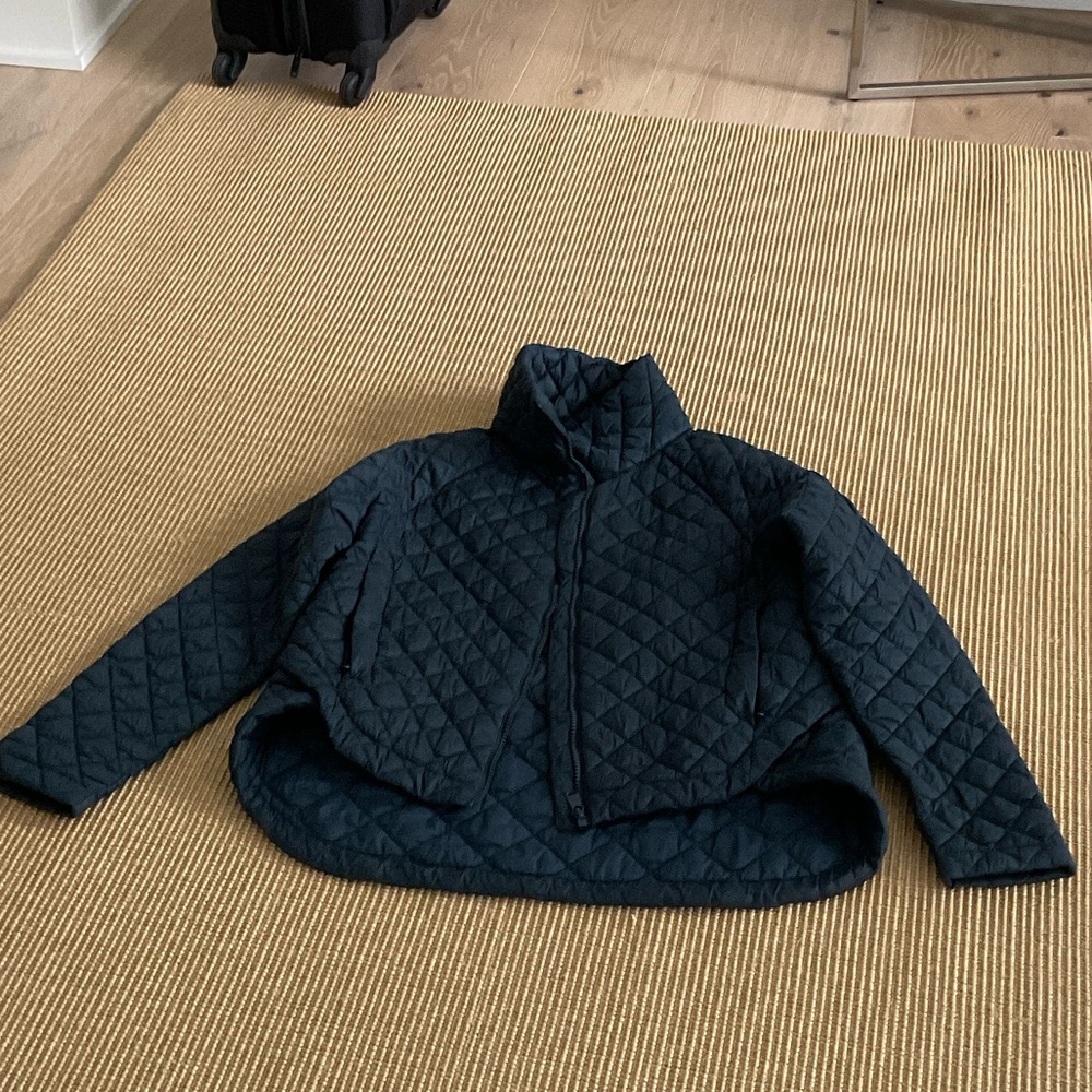 Athleta Whisper Featherless Blue Quilted Puffer Jacket